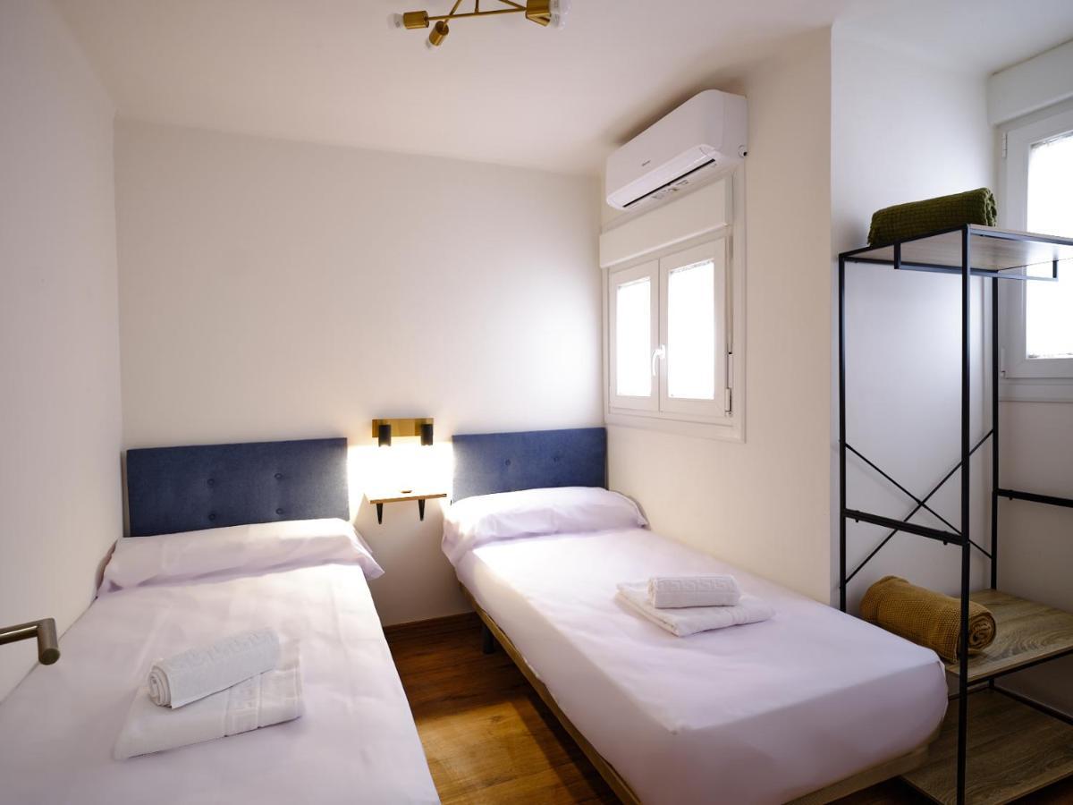 Leo Home- Bright & Centric 3 Bedrooms Apartment With Private Parking Included Малага Экстерьер фото