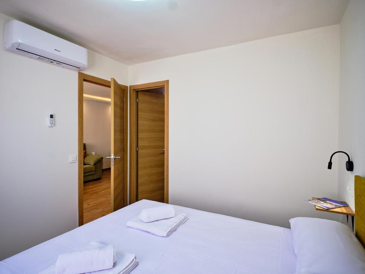 Leo Home- Bright & Centric 3 Bedrooms Apartment With Private Parking Included Малага Экстерьер фото