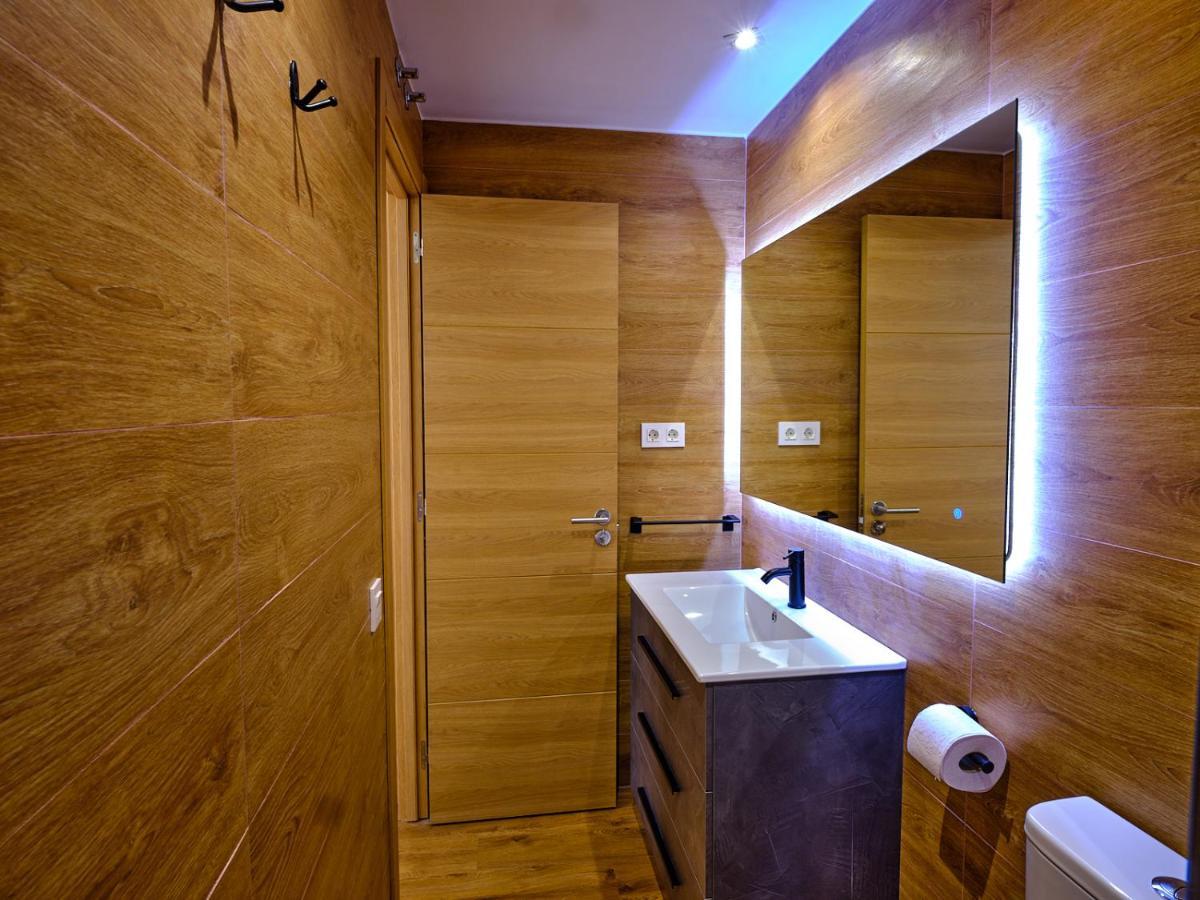 Leo Home- Bright & Centric 3 Bedrooms Apartment With Private Parking Included Малага Экстерьер фото