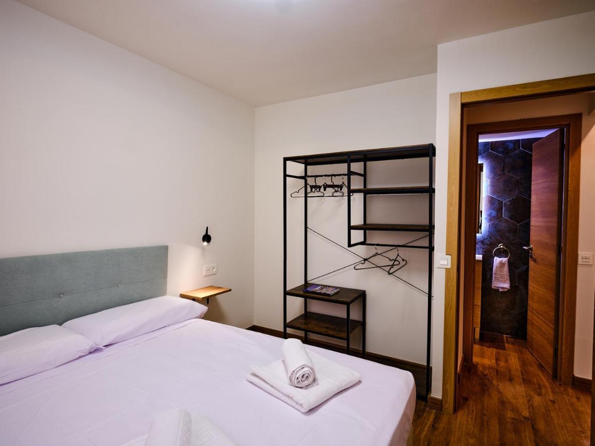 Leo Home- Bright & Centric 3 Bedrooms Apartment With Private Parking Included Малага Экстерьер фото