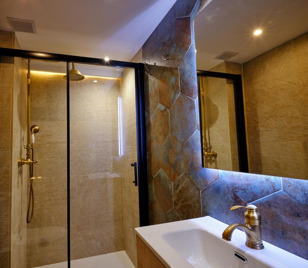 Leo Home- Bright & Centric 3 Bedrooms Apartment With Private Parking Included Малага Экстерьер фото