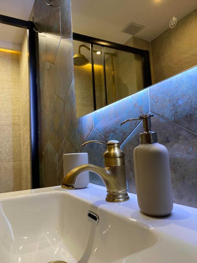 Leo Home- Bright & Centric 3 Bedrooms Apartment With Private Parking Included Малага Экстерьер фото